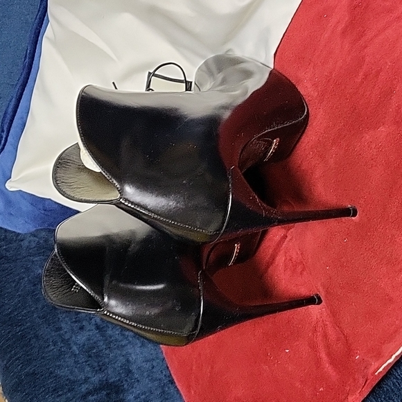 Boots used perfect condition like new size 8.5 - Picture 3 of 6